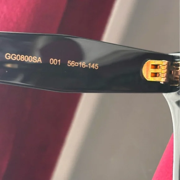 GUCCI Sunglasses - Picture 10 of 11